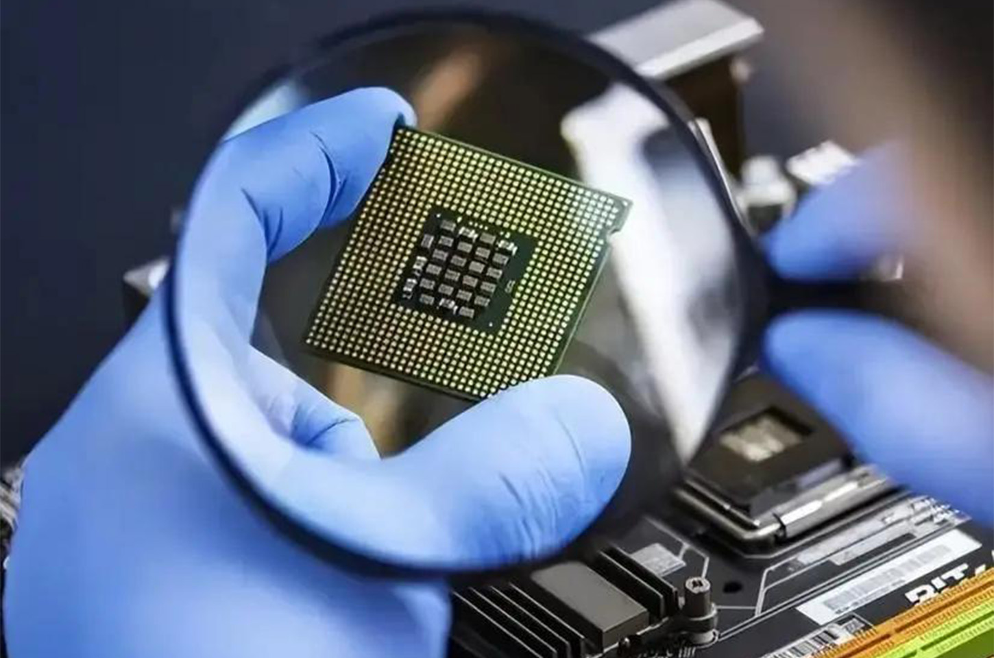 【最新技术】首次！突破世纪难题！我国成功研制出新型芯片